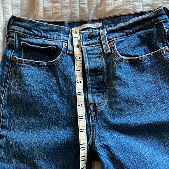 Levi’s Wedgie Straight Fit Jean - Size 27 - Medium Wash - Picture 7 of 10
